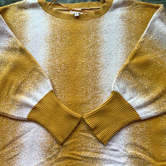 Wonderly Sweater - Picture 3 of 5